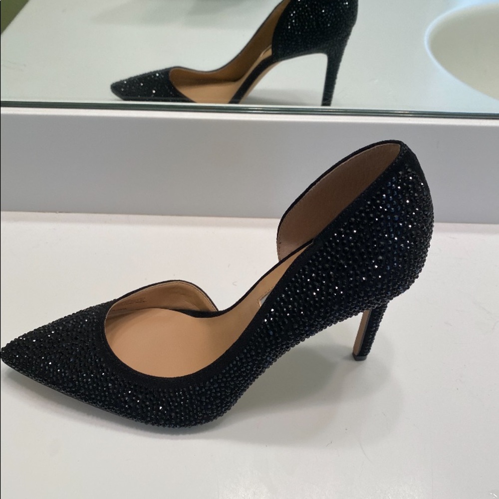 Shoes - Picture 4 of 5